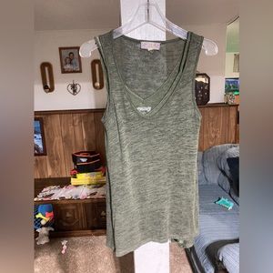 Womens tunic length sweater tank top set. 2 tops layered. Size L.